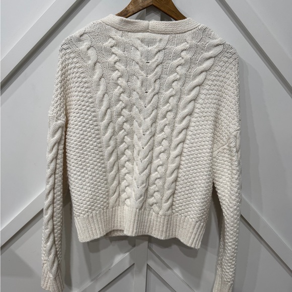 Abercrombie & Fitch White Cable Knit Cardigan - Picture 5 of 6